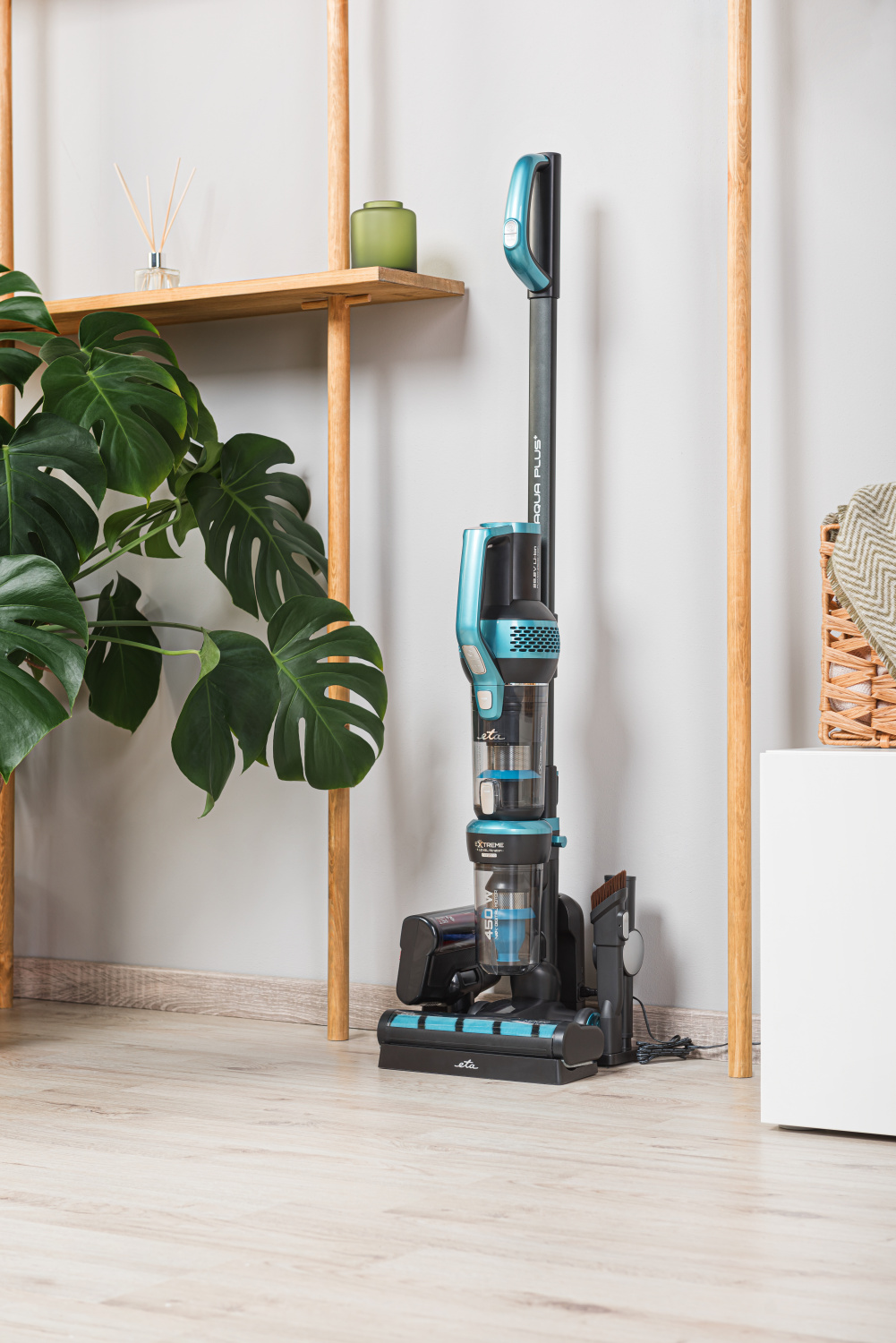 Акумуляторний пилосос ETA Magic Aqua Plus 7236 90000