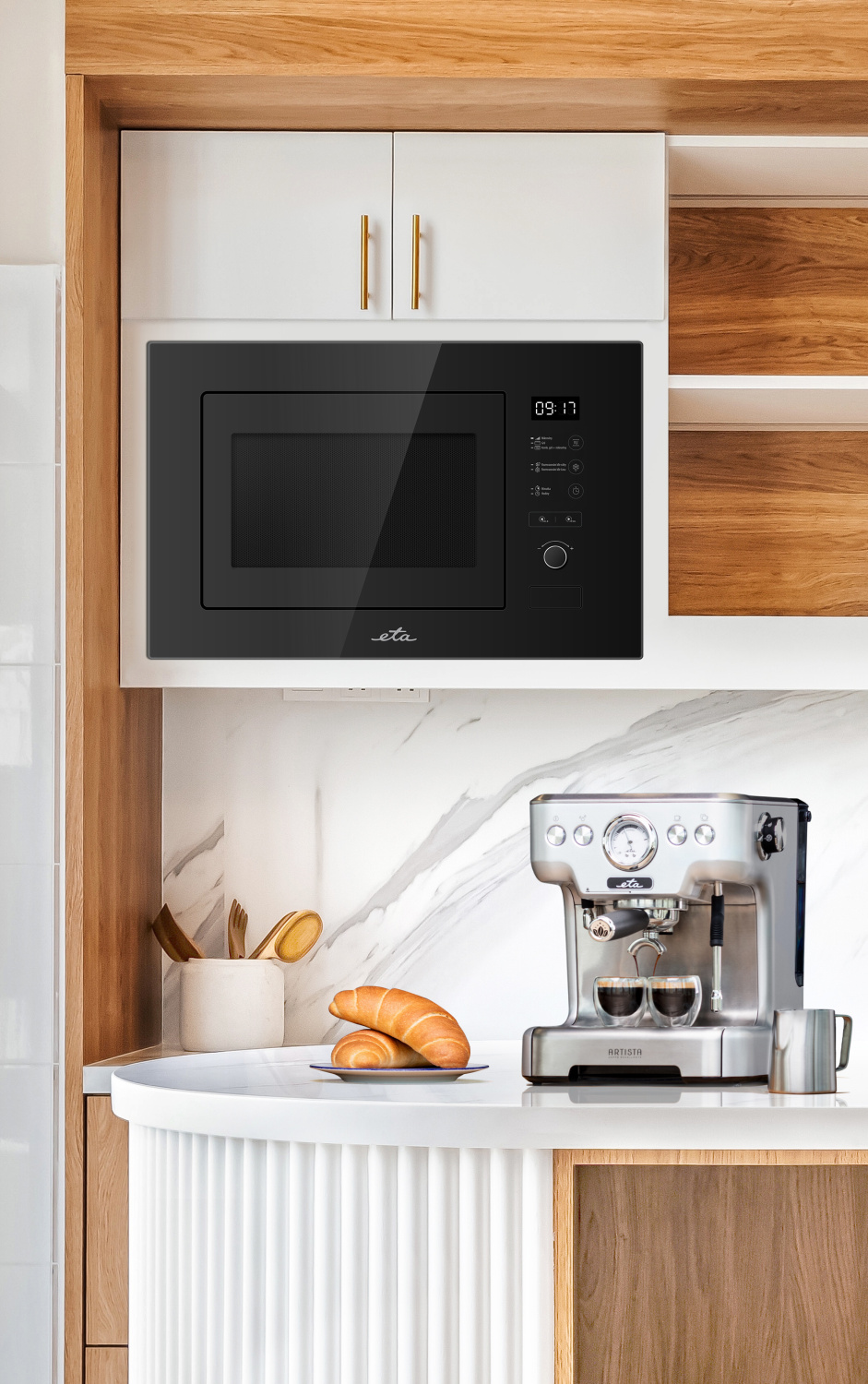 Мікрохвильова піч ETA 579990000 чорного кольору